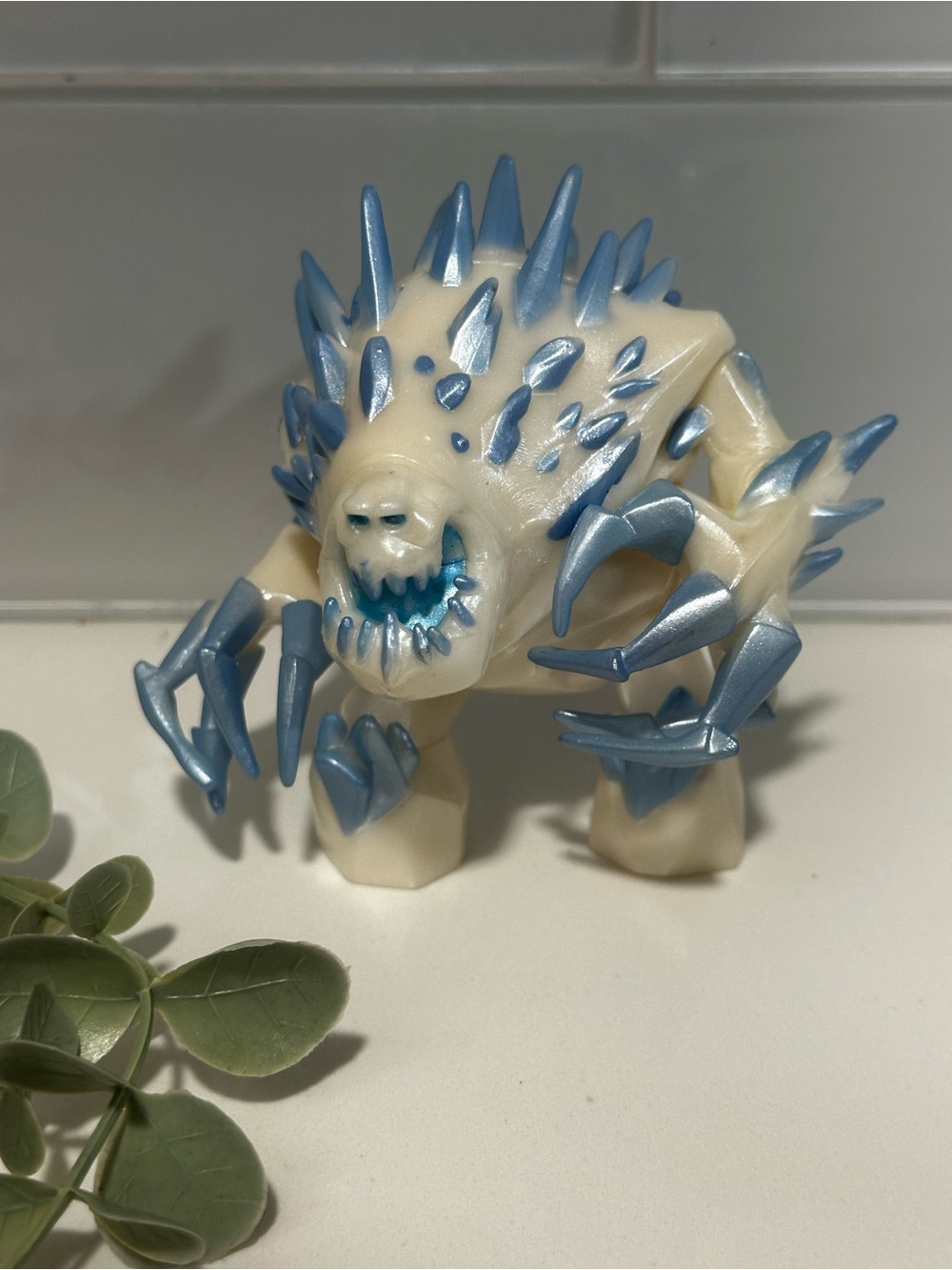 Disney Frozen Marshmallow Spikes
Ice Monster 4" Figure white w/ blue accents